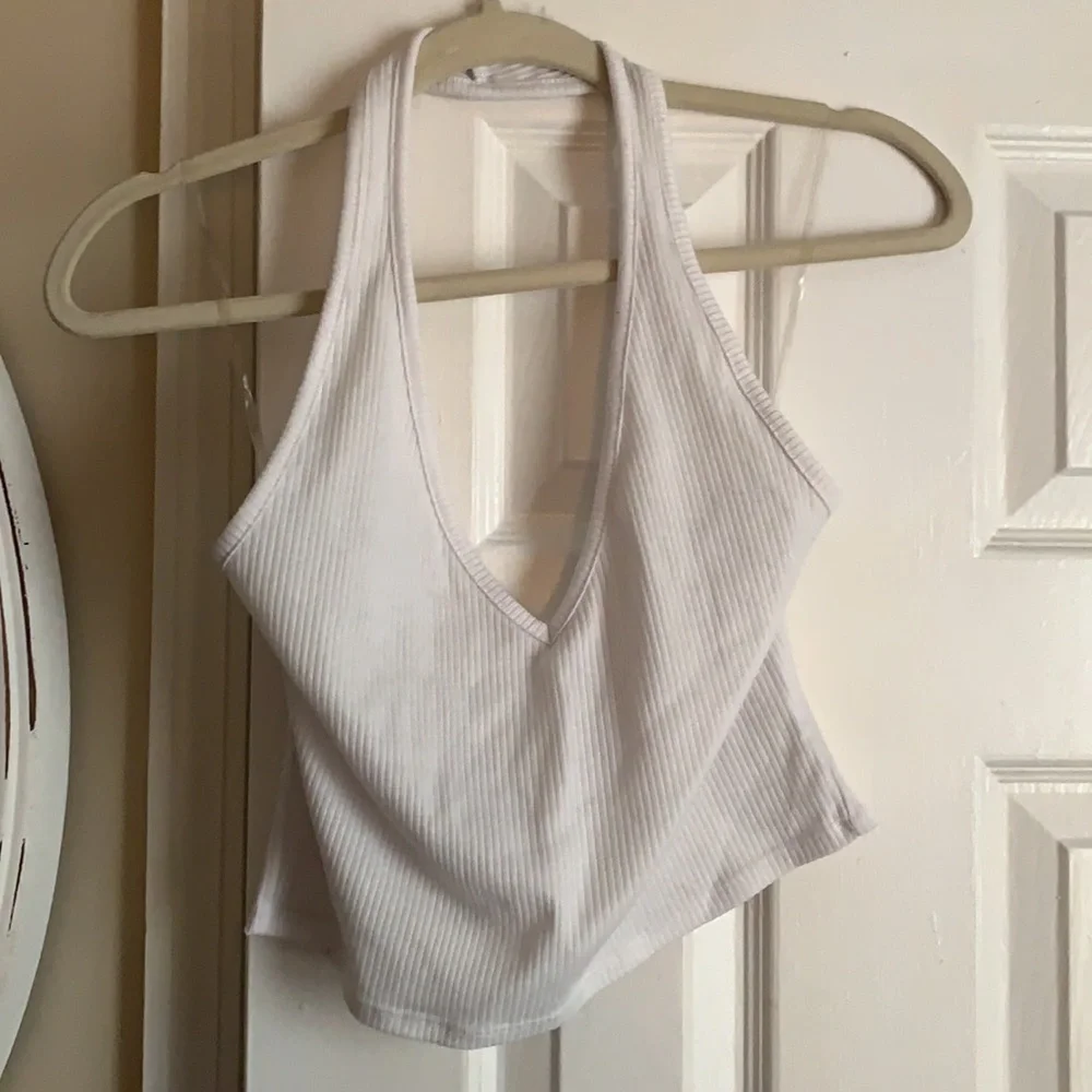 White - Picture 1 of 1